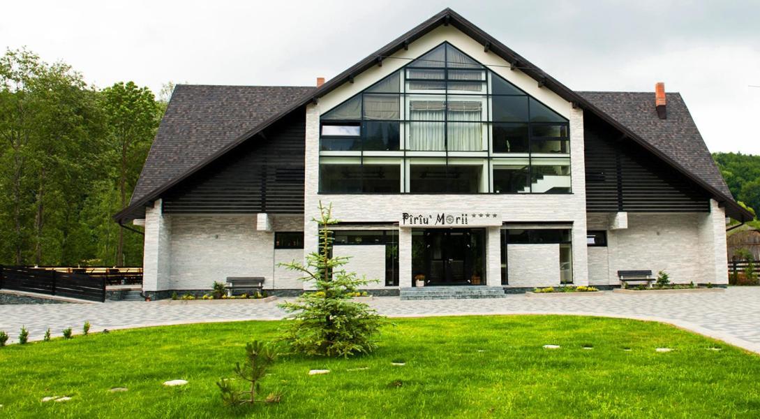 Pension Piriu' Morii Gura Humorului Exterior foto