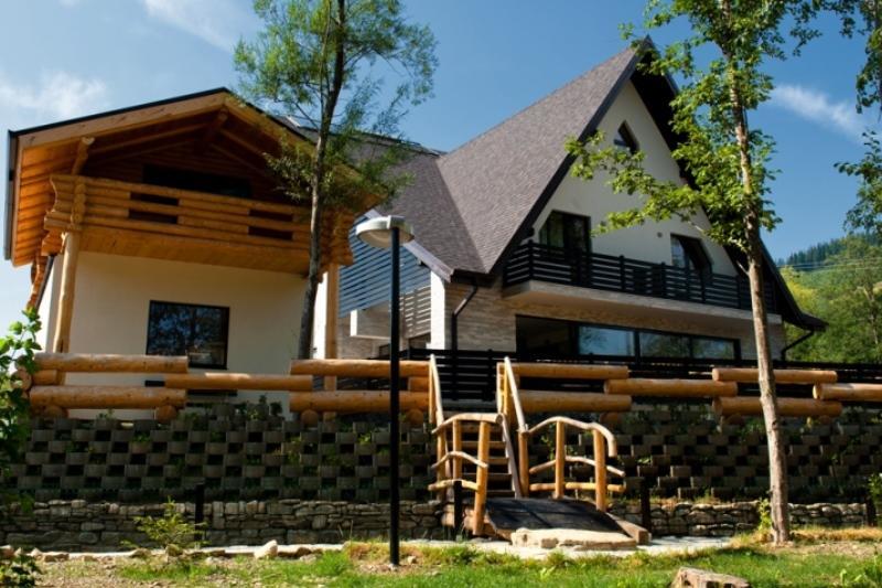 Pension Piriu' Morii Gura Humorului Exterior foto